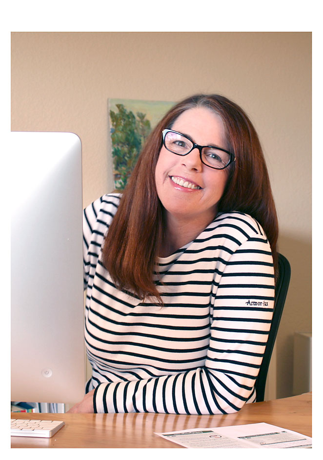 photo of Lynne Sands graphic artist and designer